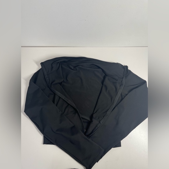 Lightweight black zip up - Picture 6 of 7